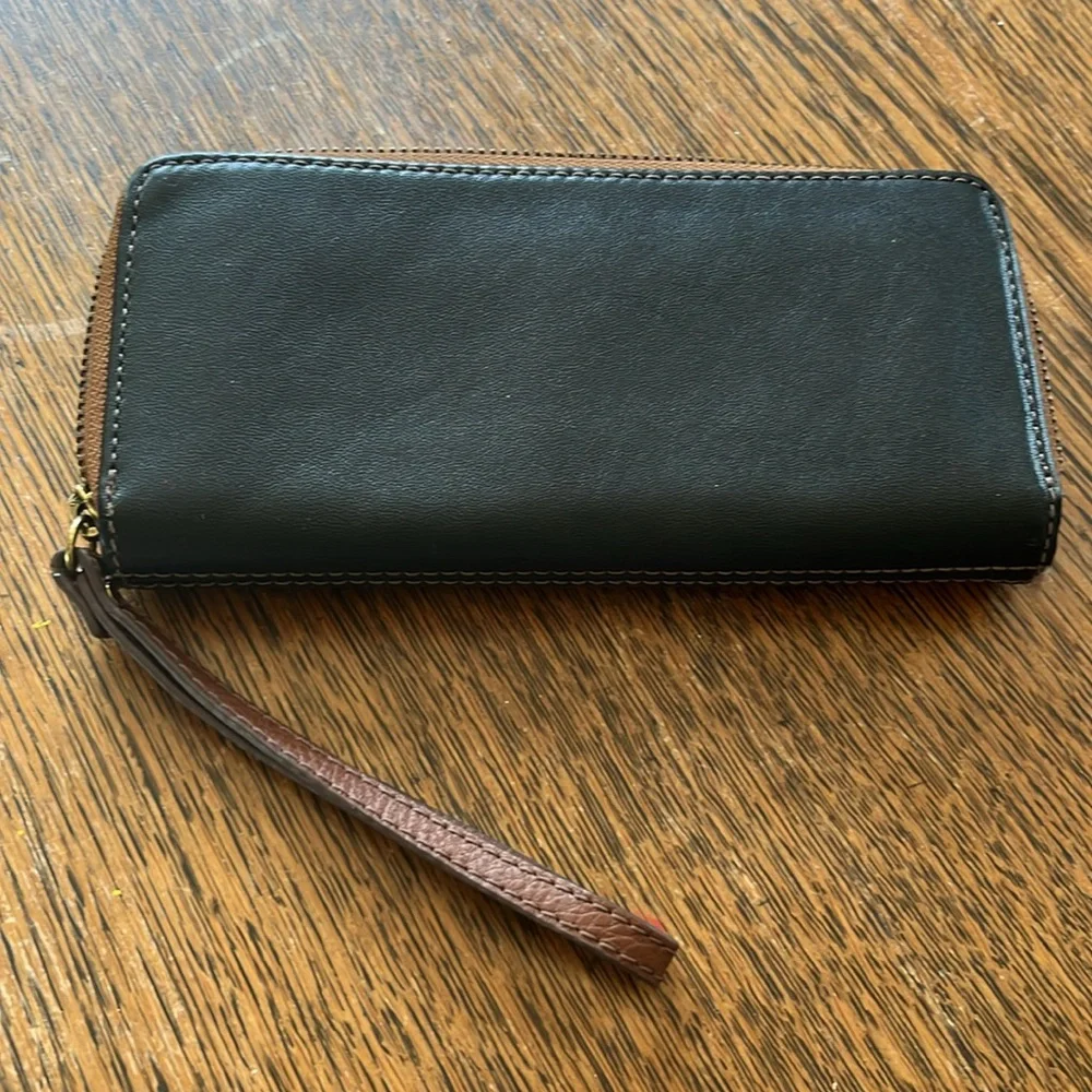 Fossil Madison Zip Clutch Black Gunmetal